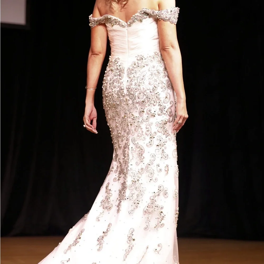 Mac Duggal Couture Evening Gown - Picture 3 of 4